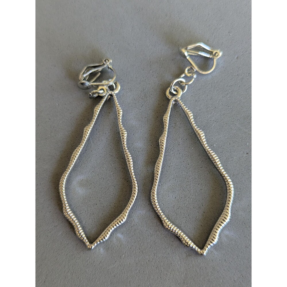 Vintage Silver Tone Openwork Marquise Hoop Dangle Clip On Earrings Geometric